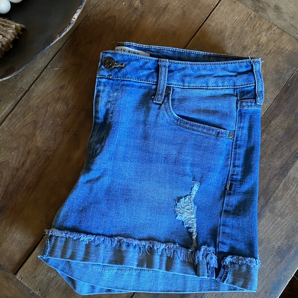 Shorts - Picture 6 of 6